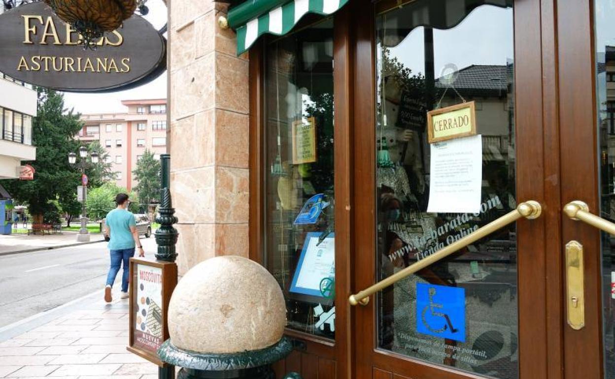 Cierra una tienda de productos asturianos de Cangas de Onís por un
